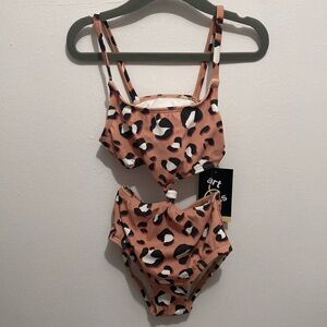 Art Class XS 4/5 swimsuit, adorable one piece with cutouts. Ribbed material NWT